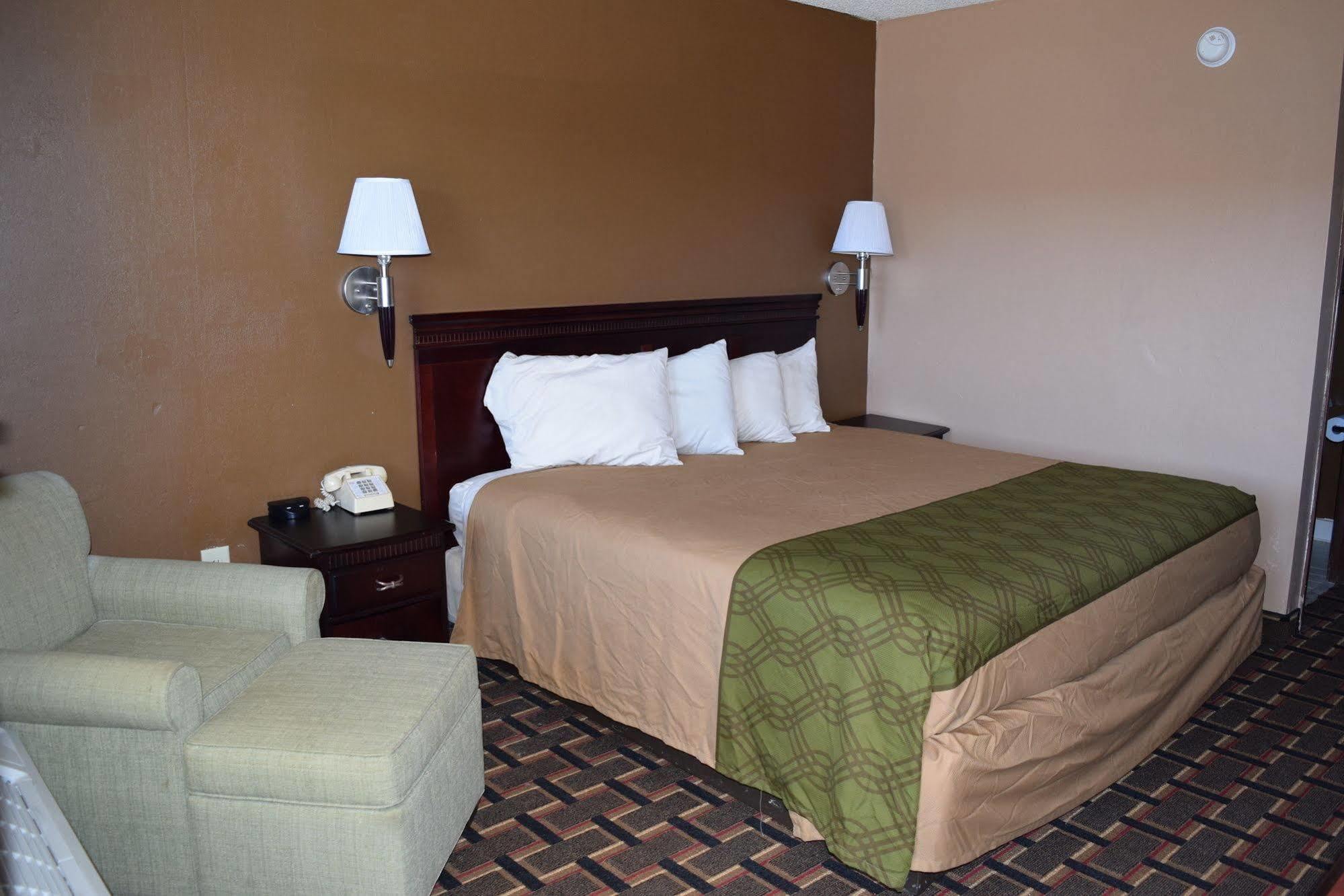 Econo Lodge Richburg Bagian luar foto