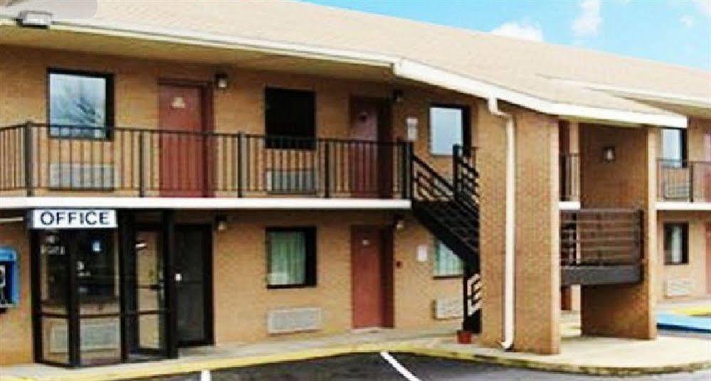 Econo Lodge Richburg Bagian luar foto